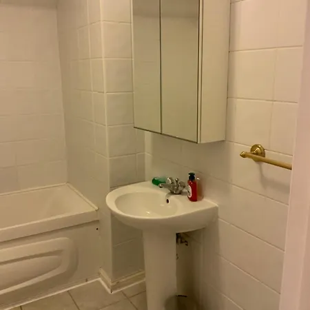 Апартаменты Quite And Cozy 2 Bedroom *