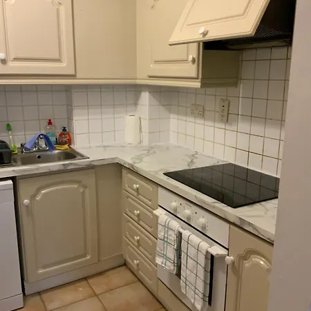 Quite And Cozy 2 Bedroom Голуэй